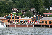 Blick vom Tegernsee aus auf das monte mare (Foto: MartiN Schmitz)